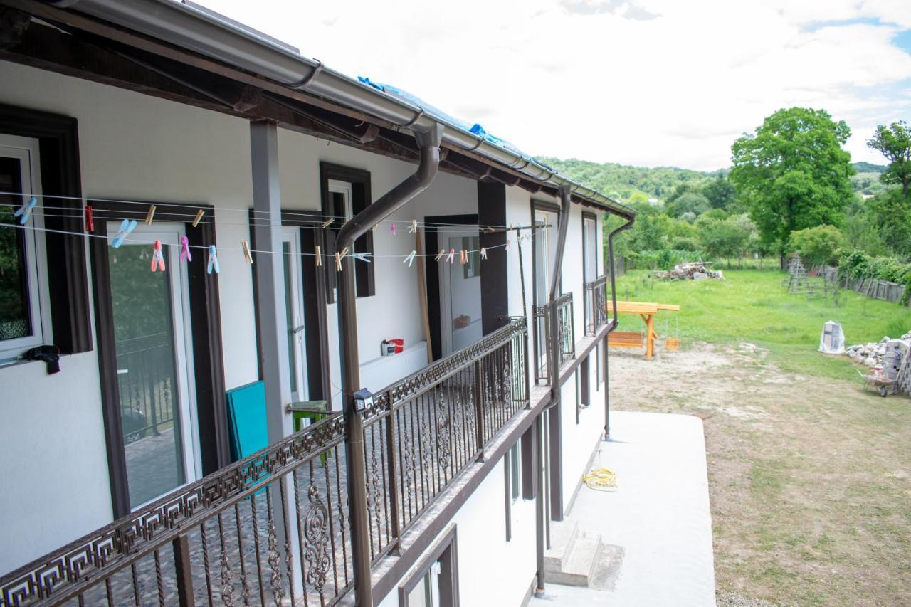 Casa Nevada Curtea de Argeş Exterior foto